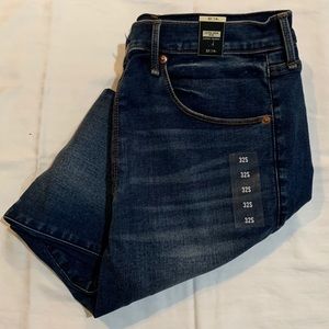 NWT Abercrombie Ultra High Rise Super Skinny Jean